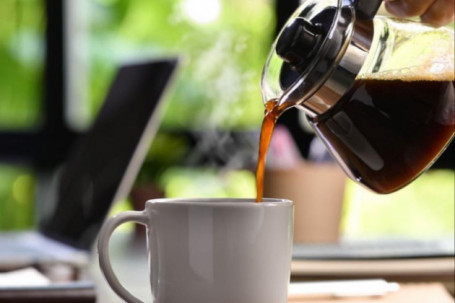 Uống cà phê mỗi ngày có thể làm giảm nguy cơ nhiễm COVID-19?
