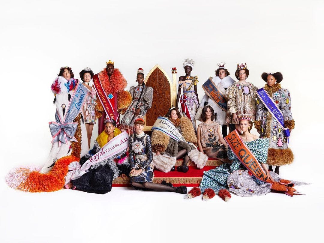 Sự trở lại của Haute Couture lộng lẫy trên sàn catwalk thời trang thế giới 2021 - 15