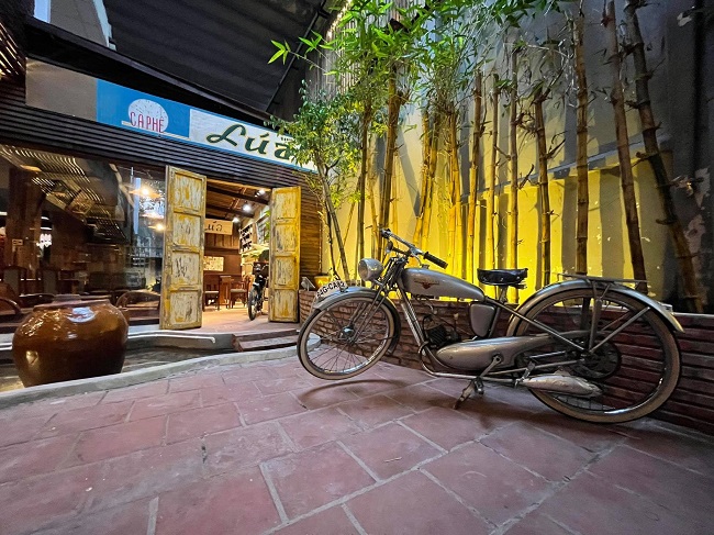 Khám phá quán cà phê độc nhất vô nhị của “Đại gia Sài Gòn”  với hơn 5.000 cổ vật - 3