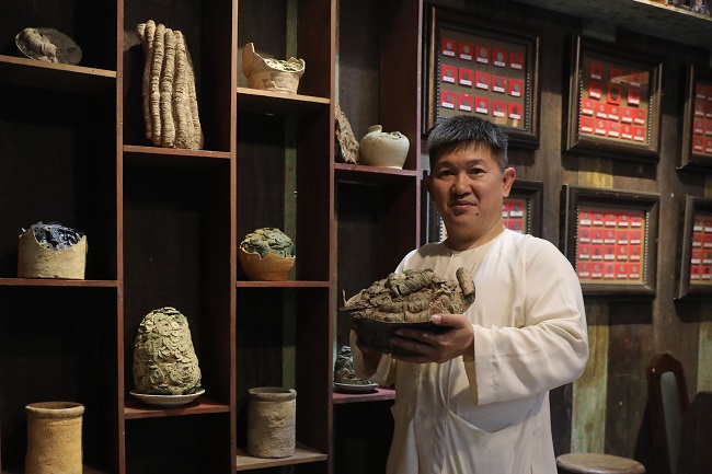 Khám phá quán cà phê độc nhất vô nhị của “Đại gia Sài Gòn”  với hơn 5.000 cổ vật - 13
