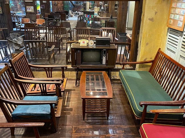 Khám phá quán cà phê độc nhất vô nhị của “Đại gia Sài Gòn”  với hơn 5.000 cổ vật - 5