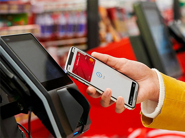 Thời trang Hi-tech - Siêu trộm dùng iPhone "câu" hàng xa xỉ qua Apple Pay