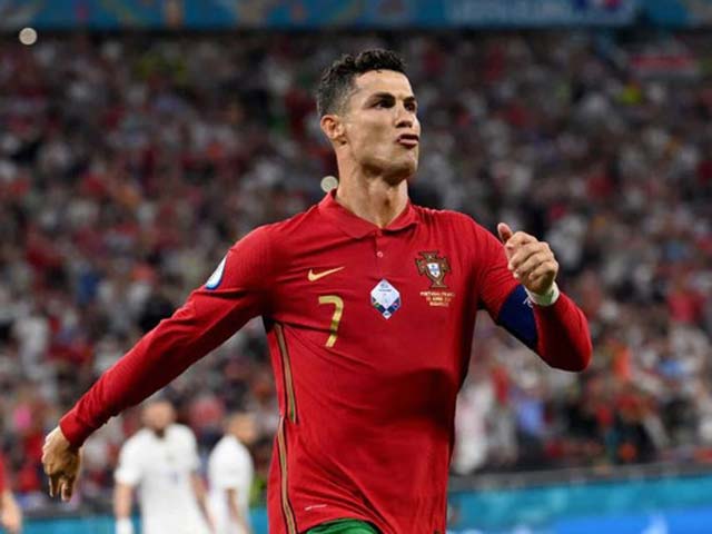 Bóng đá - Ronaldo bị loại khỏi đội hình hay nhất EURO 2020, có bất công hay không?