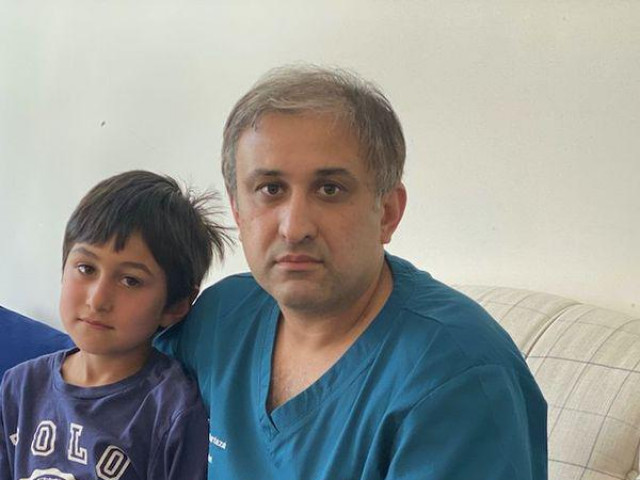 Bạn trẻ - Cuộc sống - Bố cho con mượn điện thoại chơi game, nào ngờ ôm về đống nợ phải bán cả xe để trả