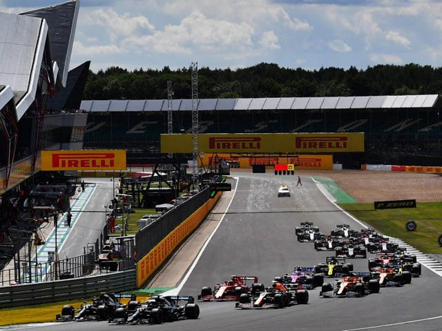 Thể thao - Đua xe F1 chặng British GP: Hai cuộc đua, một kẻ chiến thắng