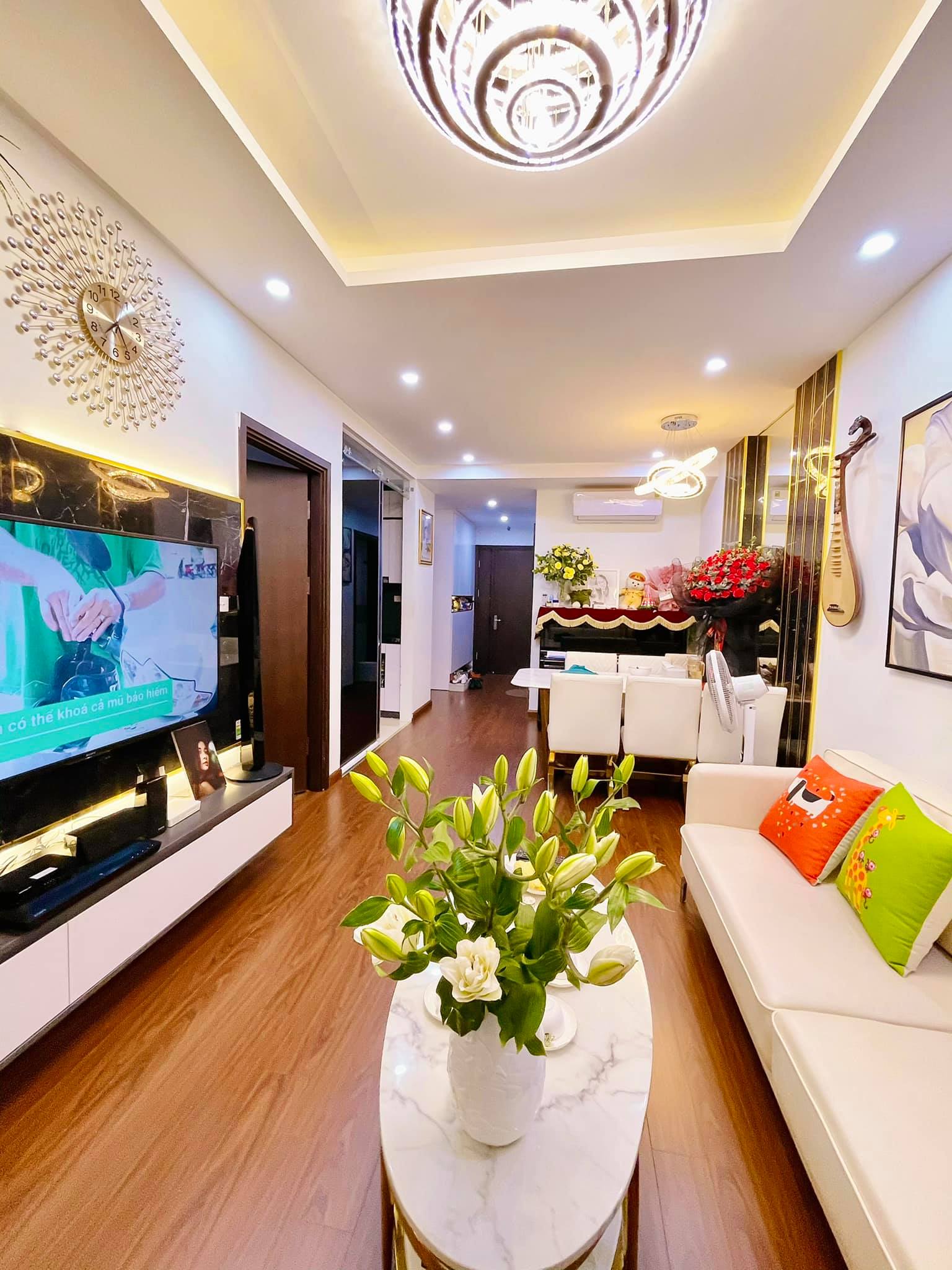 Cuộc sống của mỹ nhân "Nhật ký Vàng Anh" làm BTV Công an nhân dân - 3