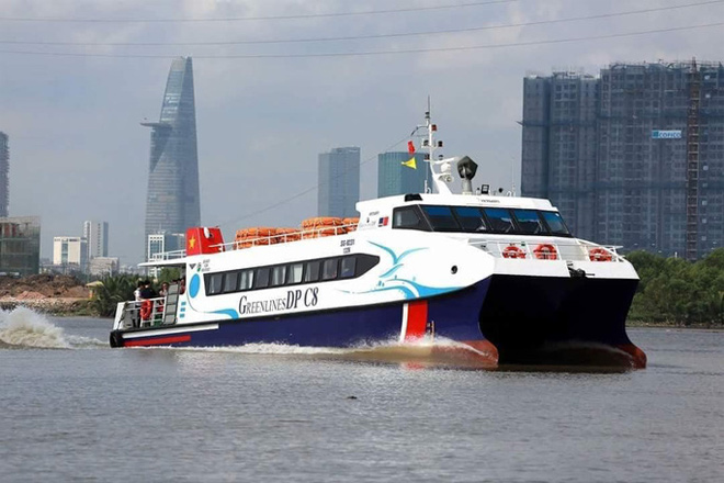 Tàu cao tốc chở hành khách sẽ được chuyển đổi thành tàu chở hàng hóa hỗ trợ TP HCM