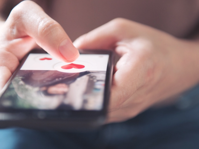 Bạn trẻ - Cuộc sống - Được em chồng "rỉ tai", người vợ phát hiện toàn bộ bí mật của chồng