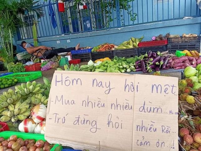 Anh bán rau siêu dễ thương ở Đồng Nai: Khách không đeo khẩu trang, bán đắt gấp đôi! - 4