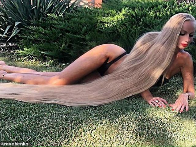 Bạn trẻ - Cuộc sống - "Người đẹp tóc mây" đời thực ra sao sau 2 năm nổi tiếng