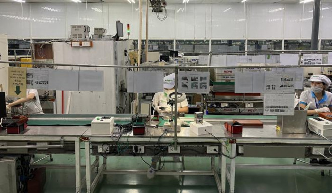 Công nhân ăn, ở và làm việc tại phân xưởng trong Nhà máy Nidec Việt Nam, Khu công nghệ cao TP Thủ Đức