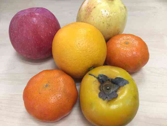 Nên bổ sung nhiều trái cây tươi. Ảnh: NHẬT LINH