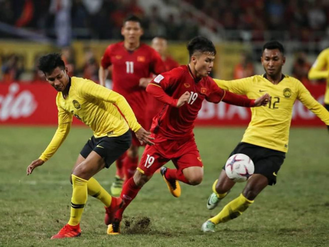 Đội tuyển Việt Nam trở thành đội giữ cúp vô địch AFF Cup lâu nhất do nhiều lần hoãn vì dịch COVID-19.