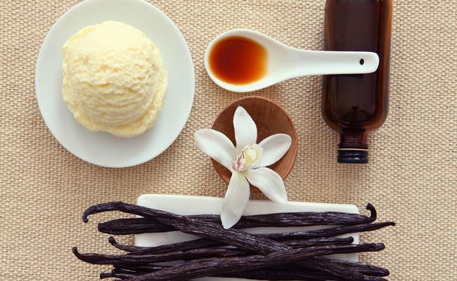 Loại gia vị này rất hiếm và có giá thành cực đắt đỏ, khoảng 15 - 20 triệu/kg. Thế nên đa số người Việt chỉ sử dụng vanilla nhân tạo để chế biến đồ ăn mà thôi. 

