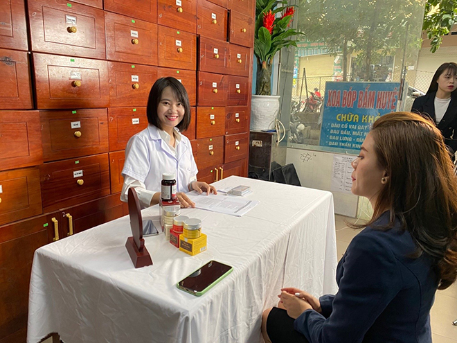 Doanh nhân Ngô Thị Hồng Thơ - Cô gái chăm sóc sức khỏe từ đông dược - 2