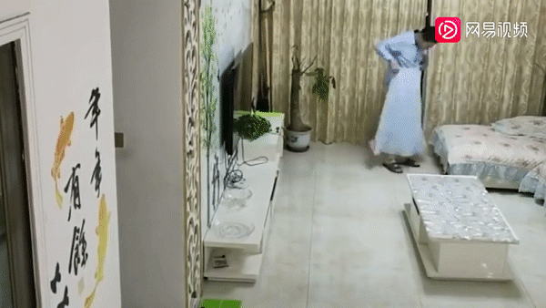 Đặt camera theo dõi, vợ suy sụp khóc cạn nước mắt khi phát hiện bí mật kinh hoàng của chồng - 2