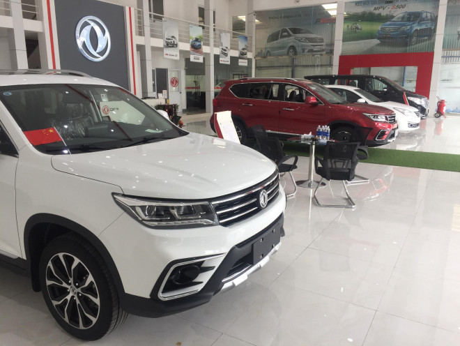 Một showroom ôtô Trung Quốc tại TP HCM