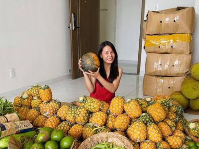 Bạn trẻ - Cuộc sống - Cô gái Đắk Lắk cùng bạn mỗi ngày khiêng nửa tấn rau củ tặng TP.HCM