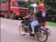 Thế giới xe - Đôi nam nữ chạy Exciter bốc đầu cười rúc rích nhận cái kết đắng ngắt