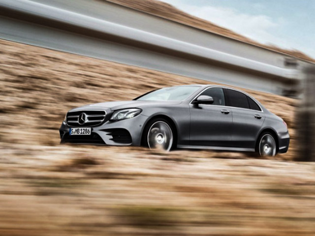 Tin tức ô tô - Mercedes-Benz triệu hồi loạt xe E-Class vì lỗi cảm biến sau