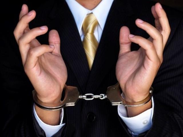 Tin tức trong ngày - Khởi tố nguyên Chủ tịch HĐND xã mang phiếu bầu cử về nhà để "bầu cho mình"