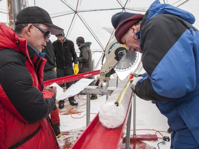 Thế giới - Phát hiện sửng sốt về virus 15.000 năm tuổi chưa từng được biết đến ở TQ