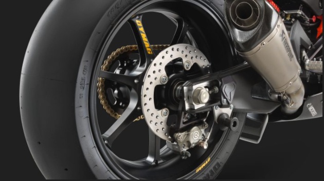 Mô tô đua KTM RC 8C 2021 sản xuất giới hạn 100 chiếc chính thức ra mắt - 14