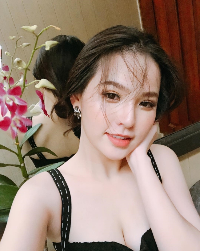 Bên cạnh tập gym, Phi Huyền Trang còn thích bơi lội và rèn luyện thêm dưới nước vì đạt hiệu quả tốt hơn.
