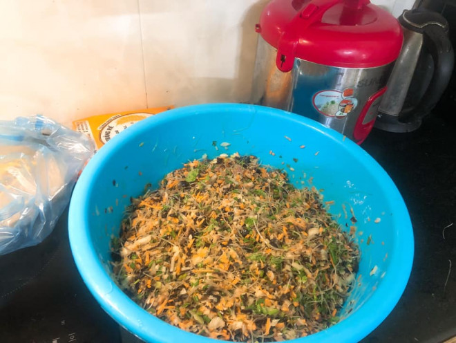 Nhân nem sau khi trộn