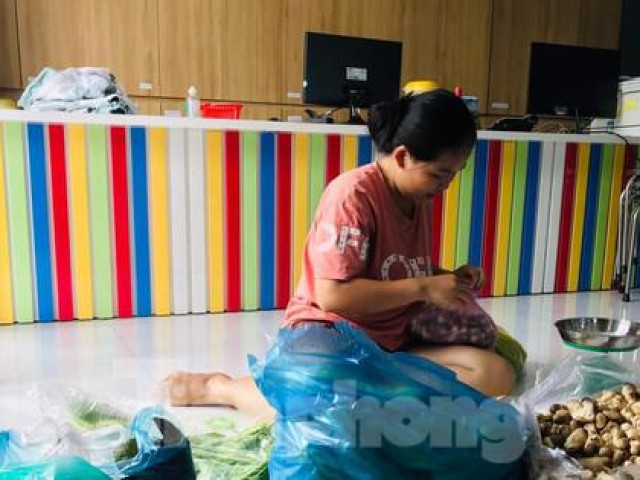 Kinh doanh - Chủ trường, giáo viên mầm non buôn rau, bán cá cầm cự qua dịch bệnh
