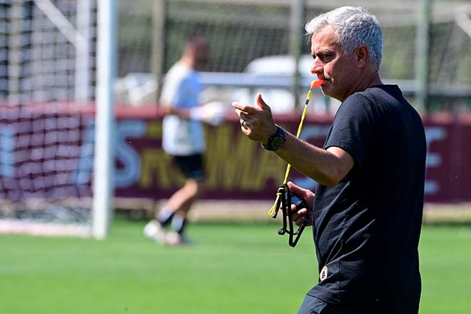 HLV Mourinho muốn biến Roma thành Porto mới