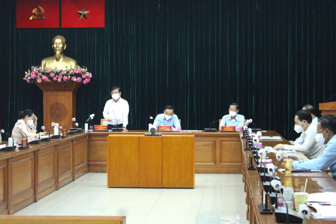 Chủ tịch UBND TP.HCM Nguyễn Thành Phong phát biểu. Ảnh: LÊ THOA