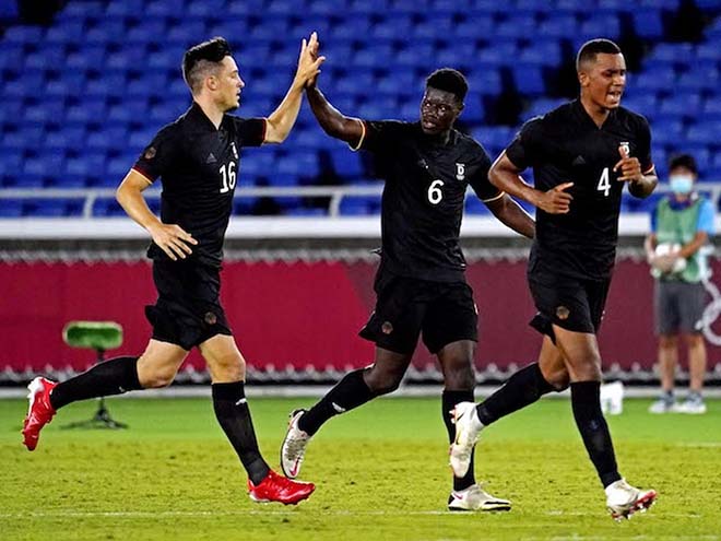Olympic Đức đang cố gắng sửa sai cho trận ra quân