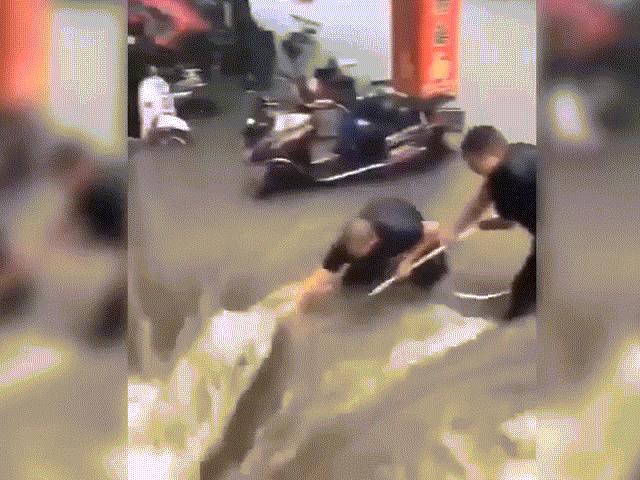 Thế giới - NÓNG nhất tuần: Hình ảnh gây sốc về đợt mưa lũ chưa từng thấy ở Hà Nam, Trung Quốc