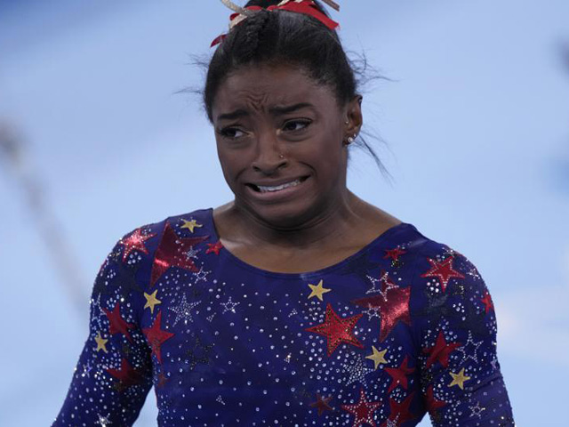 Thể thao - Tin mới nhất Olympic Tokyo 25/7: Siêu sao Simone Biles khóc vì bỏ lỡ 1 tấm HCV