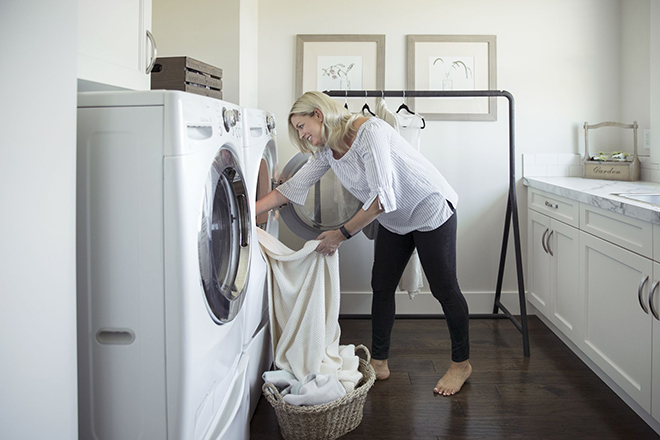 Hao tốn điện năng và hư hại quần áo không còn là nỗi lo với máy sấy bơm nhiệt