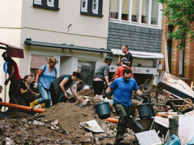 Kinh doanh - Thảm cảnh lũ lụt ở Trung Quốc và châu Âu: Cú đấm "trời giáng" vào cuỗi cung ứng toàn cầu