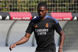 Tin mới nhất bóng đá tối 28/7: David Alaba dương tính với Covid-19
