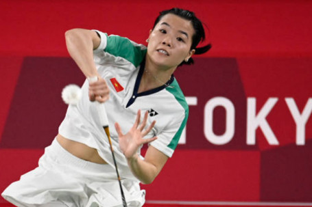 “Hot girl” Thùy Linh tỏa sáng thắng thần tốc sao cầu lông Thụy Sĩ ở Olympic