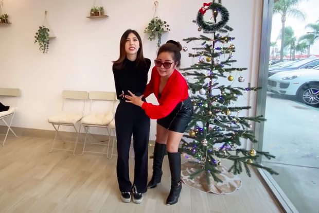 Danh hài Thúy Nga liên tục xuýt&nbsp;xoa nhưng cũng bày tỏ sự lo lắng về vòng eo quá nhỏ này sẽ ảnh hưởng đến sức khỏe và chuyện lấy chồng sau này