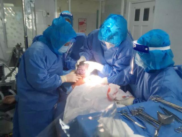 Tin tức trong ngày - VÀO ĐIỂM NÓNG COVID-19: Tín hiệu vui từ những ngày gian khó