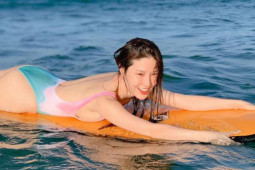 Diễm My 9x khoe dáng nuột nà với áo tắm khoét hông