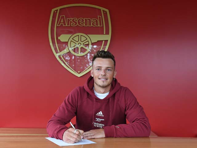 Bóng đá - Arsenal chiêu mộ thành công trung vệ Ben White, mặc số áo huyền thoại