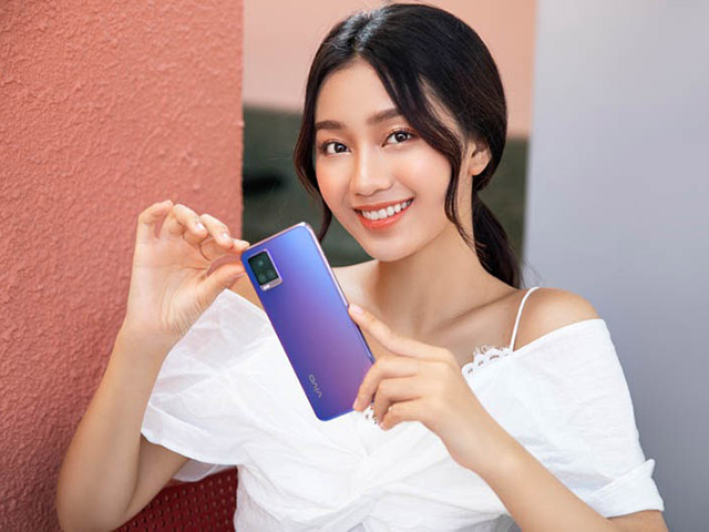 Thời trang Hi-tech - Chỉ có 4 triệu, mua điện thoại nào khỏe, pin tốt?