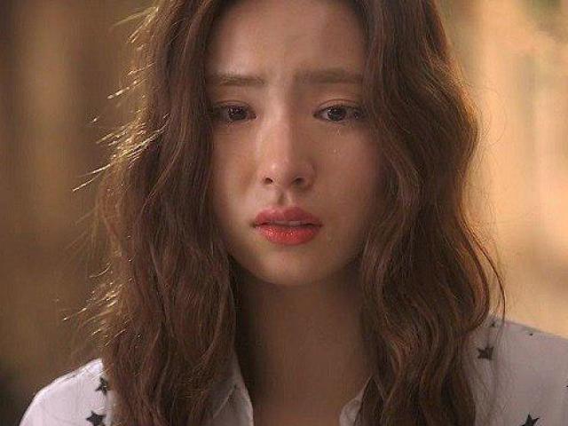 Bạn trẻ - Cuộc sống - Lén gặp bạn trai cũ khi chồng đi công tác, người phụ nữ vô tình phát hiện sự thật khủng khiếp về chồng nhờ 1 cuộc gọi đến máy của tình cũ