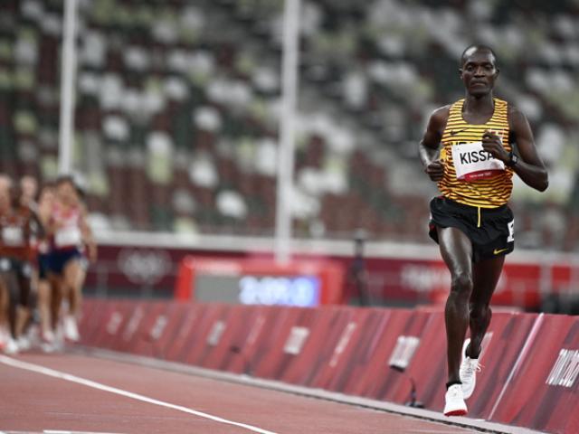 Thể thao - VĐV "hy sinh vì đồng đội" ở Olympic, làm "chim mồi" và gần đích phải bỏ cuộc