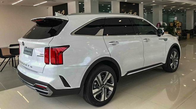 KIA Sorento giảm giá hơn 100 triệu, quyết tạo đột biến trong phân khúc - 3