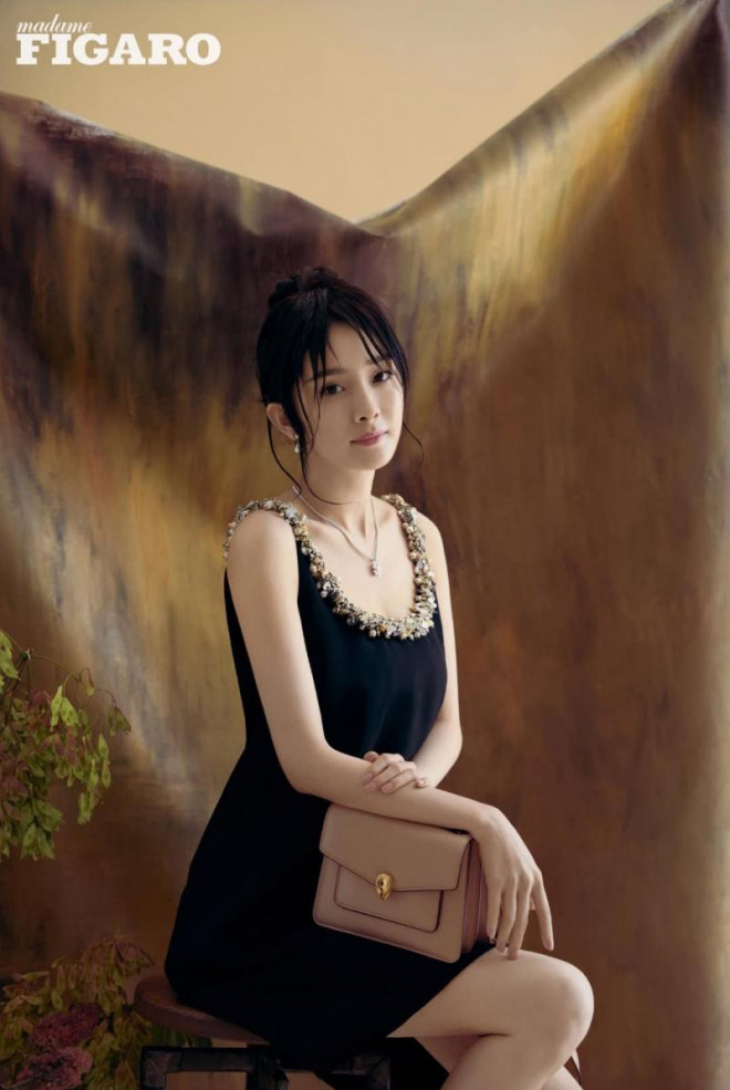Dương Mịch xinh đẹp dịu dàng như “thần tiên tỷ tỷ” trong loạt ảnh tạp chí mới Dương Mịch xinh đẹp dịu dàng như “thần tiên tỷ tỷ” trong loạt ảnh tạp chí mới