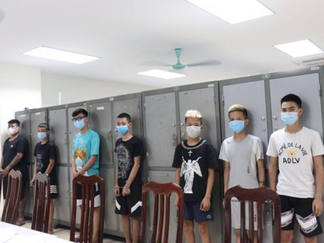 Pháp luật - Đi bộ giữa lúc Hà Nội giãn cách, nam thanh niên gặp “băng cướp nhí”