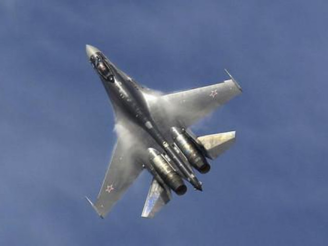 Thế giới - Tiêm kích Su-35 Nga lao xuống biển